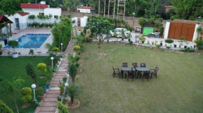 Simranoff farm 2 - A Luxury Private Farmhouse for Pool Party in Manesar Gurgaon - instay Gurgaon & Delhi Ncr